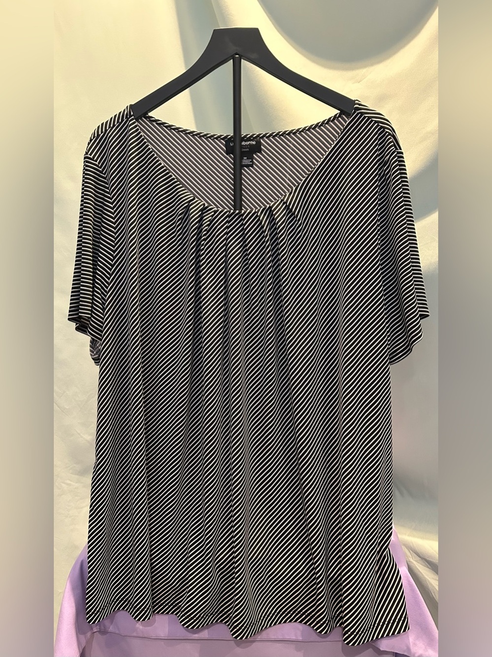 Liz Claiborne Black and White Striped Scoop Neck Women's Top size 3XL EUC